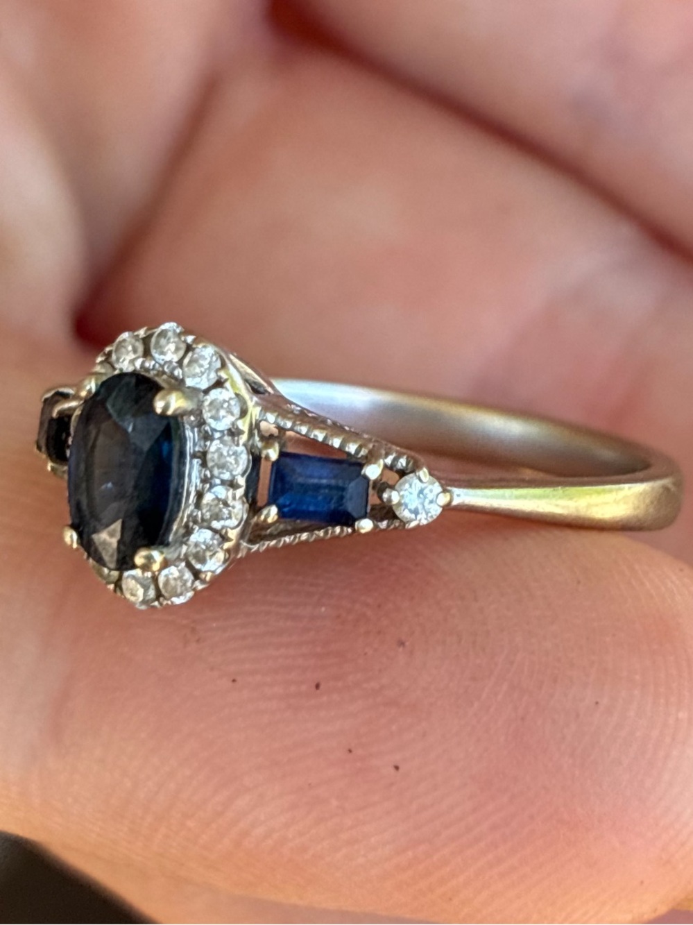 Solid 10k gold genuine diamond/royal blue sapphire ring high end - Picture 4 of 14